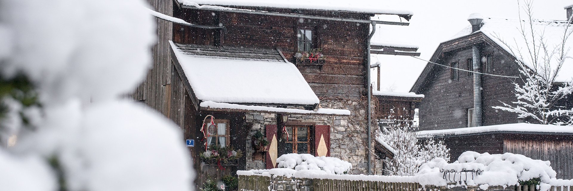 Winterliche Dorfgasteiner Straßenansicht