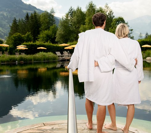 Kristallsee in der SaunaWorld der Alpentherme Gastein