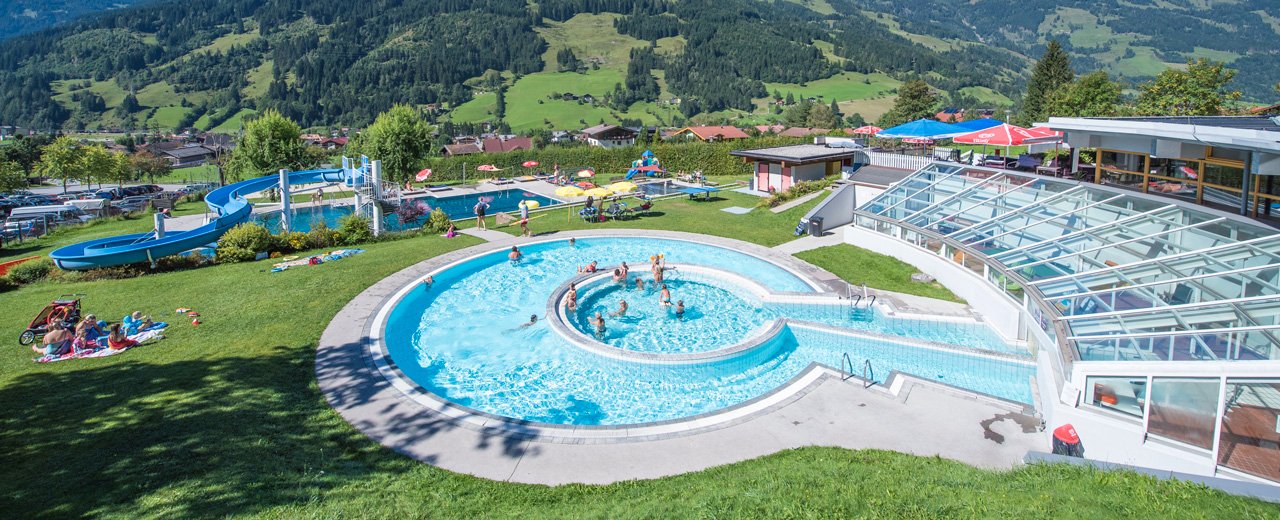 Schwimmbecken vom Solarbad in Dorfgastein